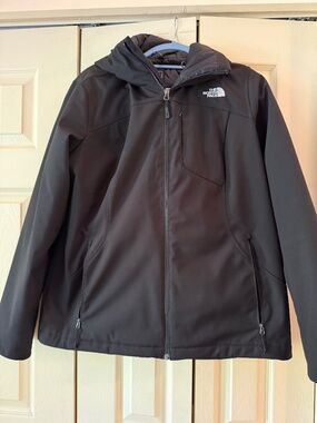 The North Face Women’s Insulated Hooded Soft Shell Jacket Black XL